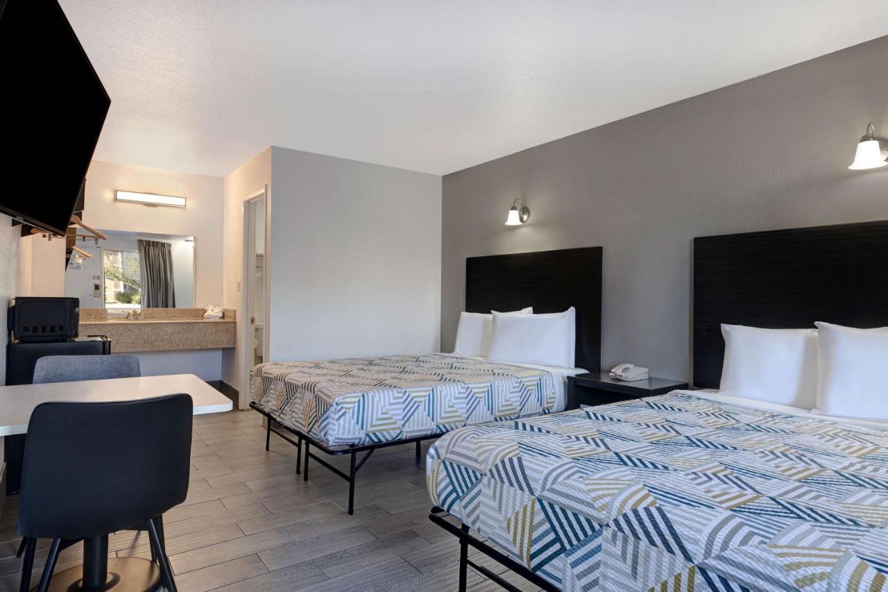 Crestview Inn Branson West Bagian luar foto